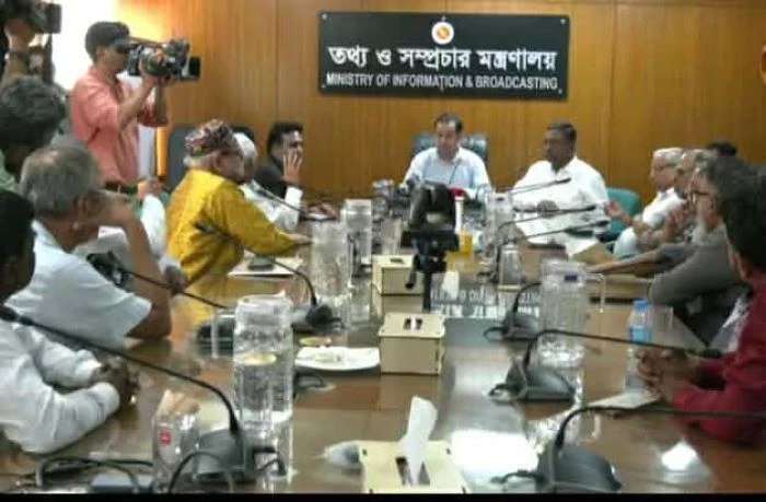 বছরে মুক্তি পেয়েছে মাত্র ২৫ সিনেমা, সংকট কাটাতে ভারতীয় ছবি আমদানির দাবি